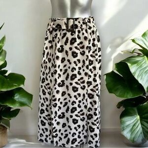 FREE ✅Leopard  Print Skirt